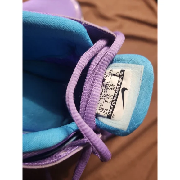 Nike - Picture 6 of 7